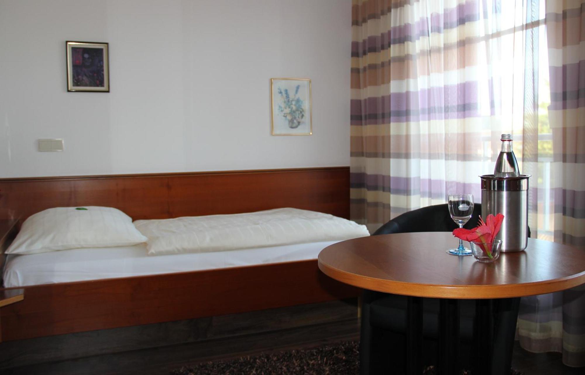 Classic Hotel קארסט מראה חיצוני תמונה
