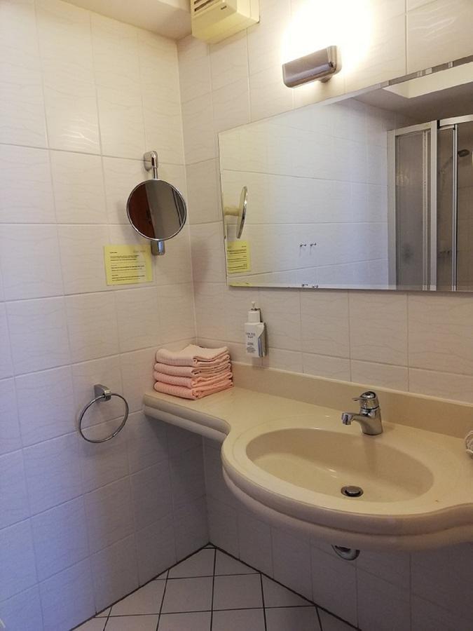 Classic Hotel קארסט מראה חיצוני תמונה